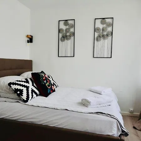 124a Le Marais - Richard Lenoir Working & Living Apartment